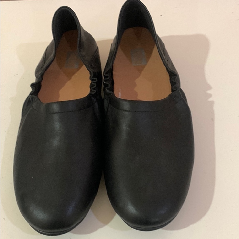 Fitflop Black Leather Slip-On Flats - Picture 7 of 12